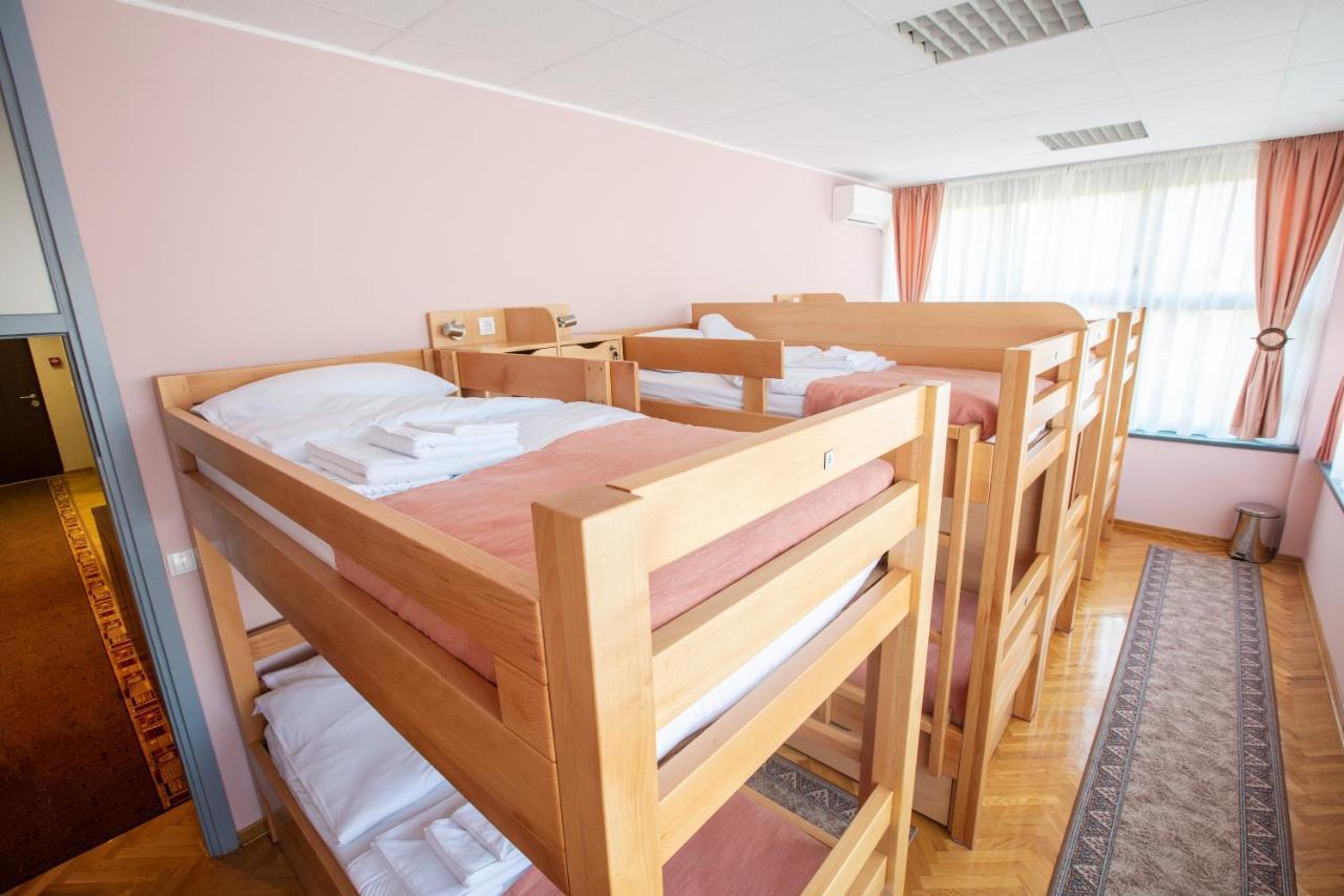 Hostel Amd ベオグラード エクステリア 写真